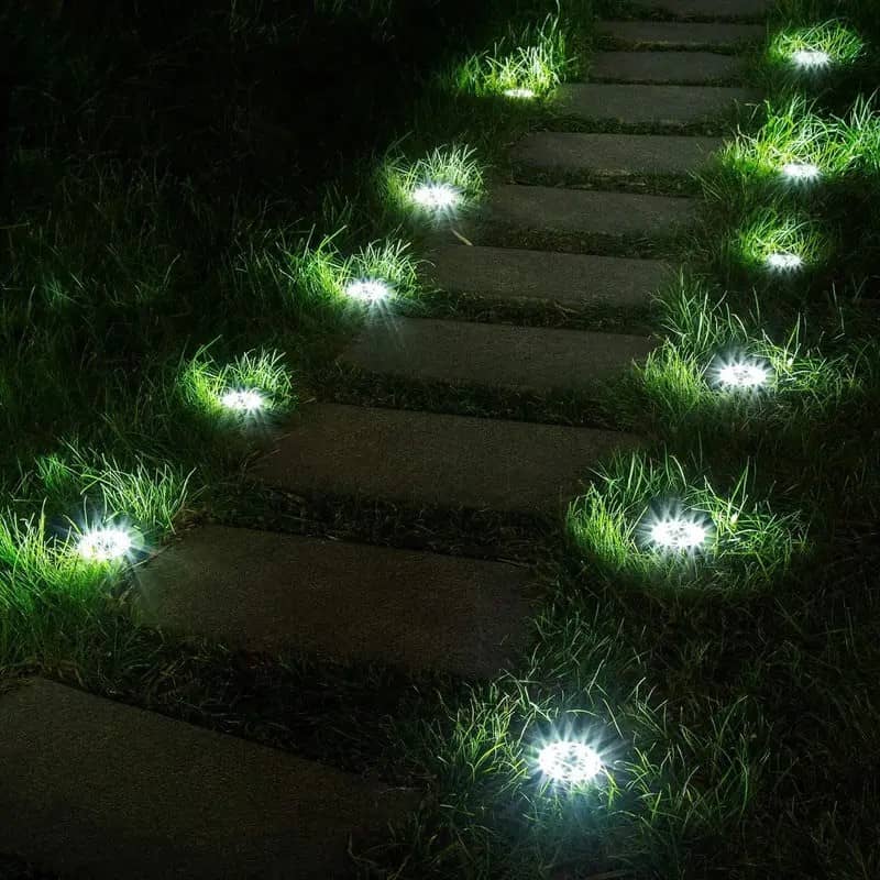 flat-solar-pathway-lights-straight